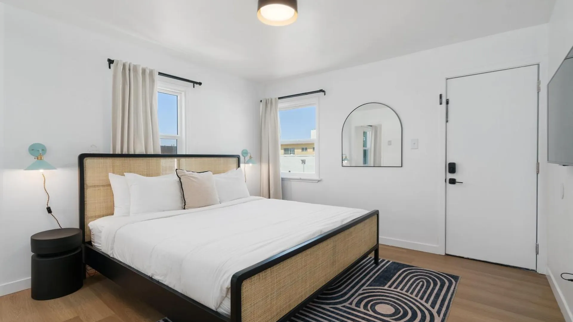 Aliza Hotel Los Angeles